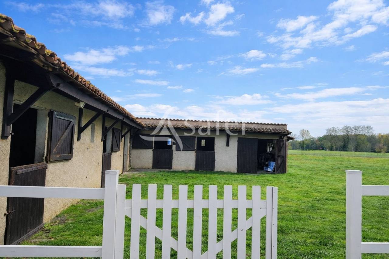 Other country property  tarn