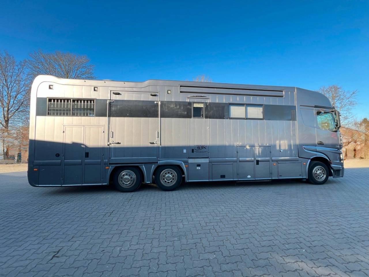 Horsebox NON-HGV Mercedes MERCEDES-BENZ 0 Used