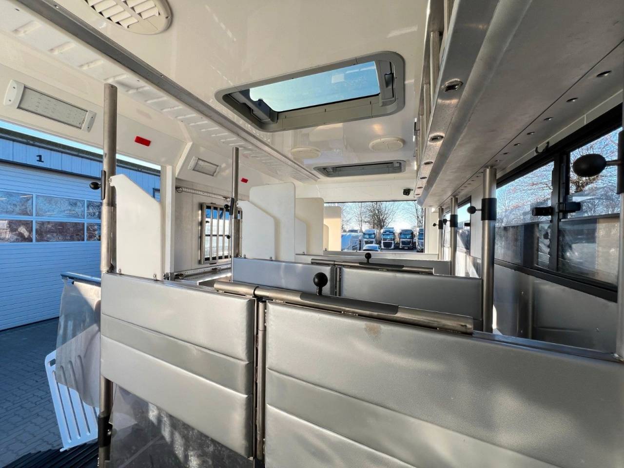 Horsebox NON-HGV Mercedes MERCEDES-BENZ 0 Used