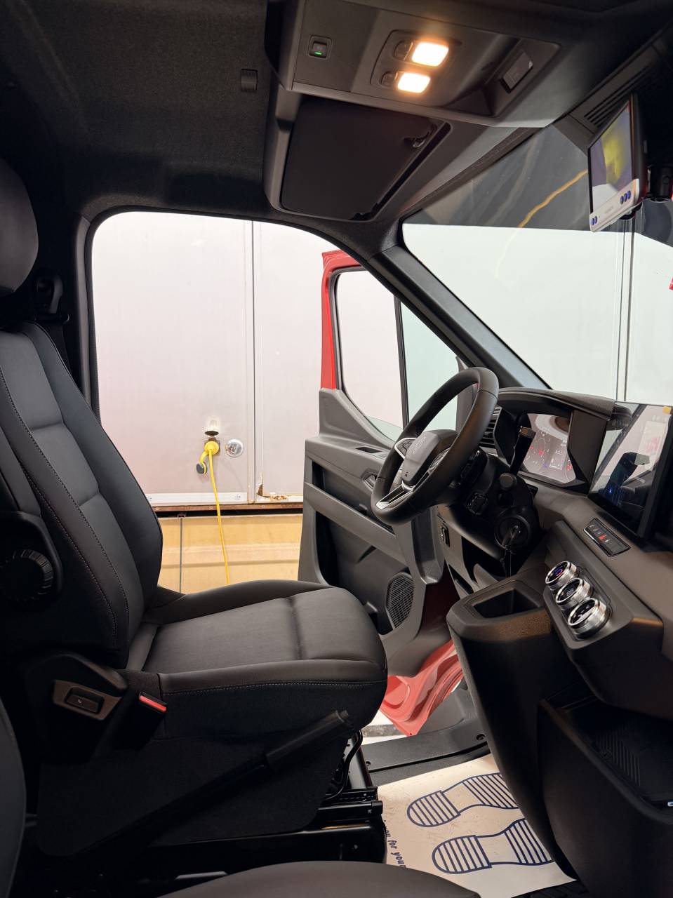 Horsebox HGV AKX 5p BVA  2026 New