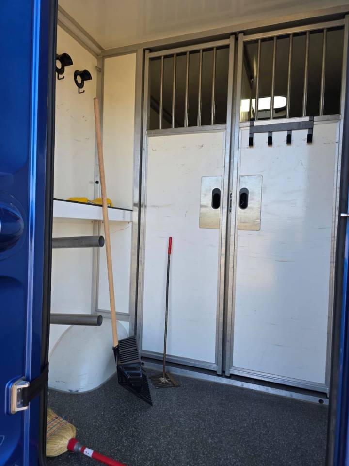 Horsebox HGV Krismar 3pstallion 2021 Used