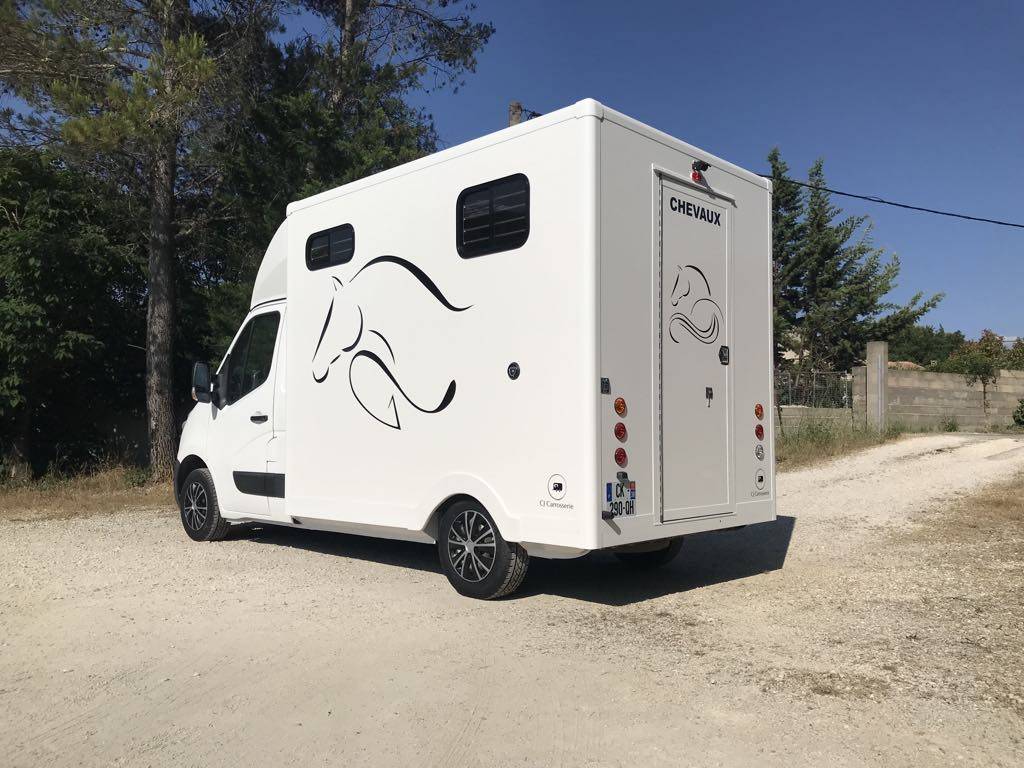 Horsebox HGV Renault  2011 Used