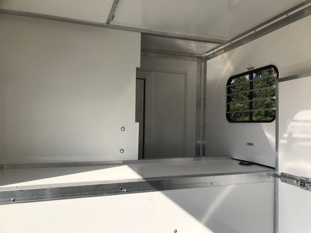 Horsebox HGV Renault  2011 Used