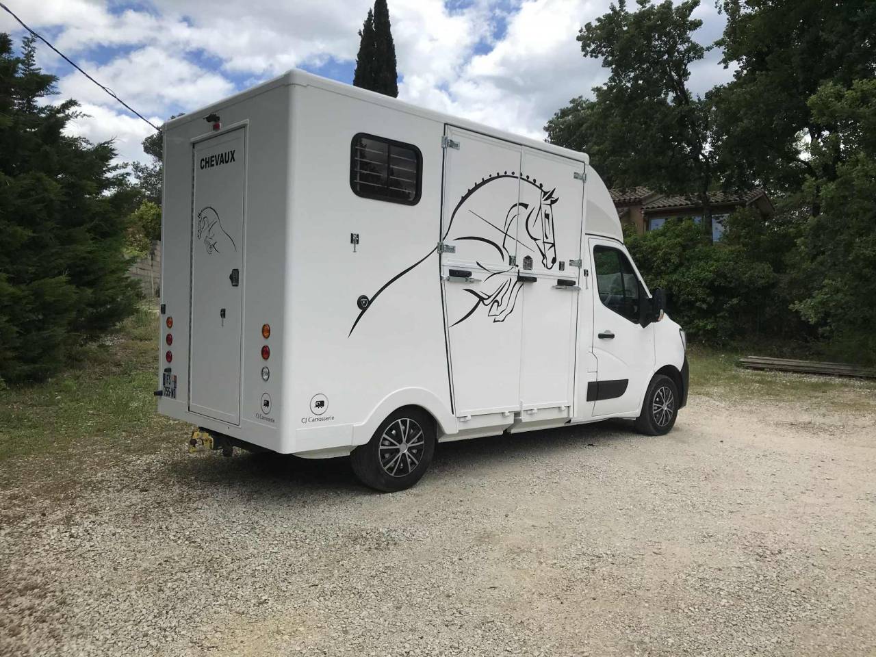 Horsebox HGV Renault  2021 Used