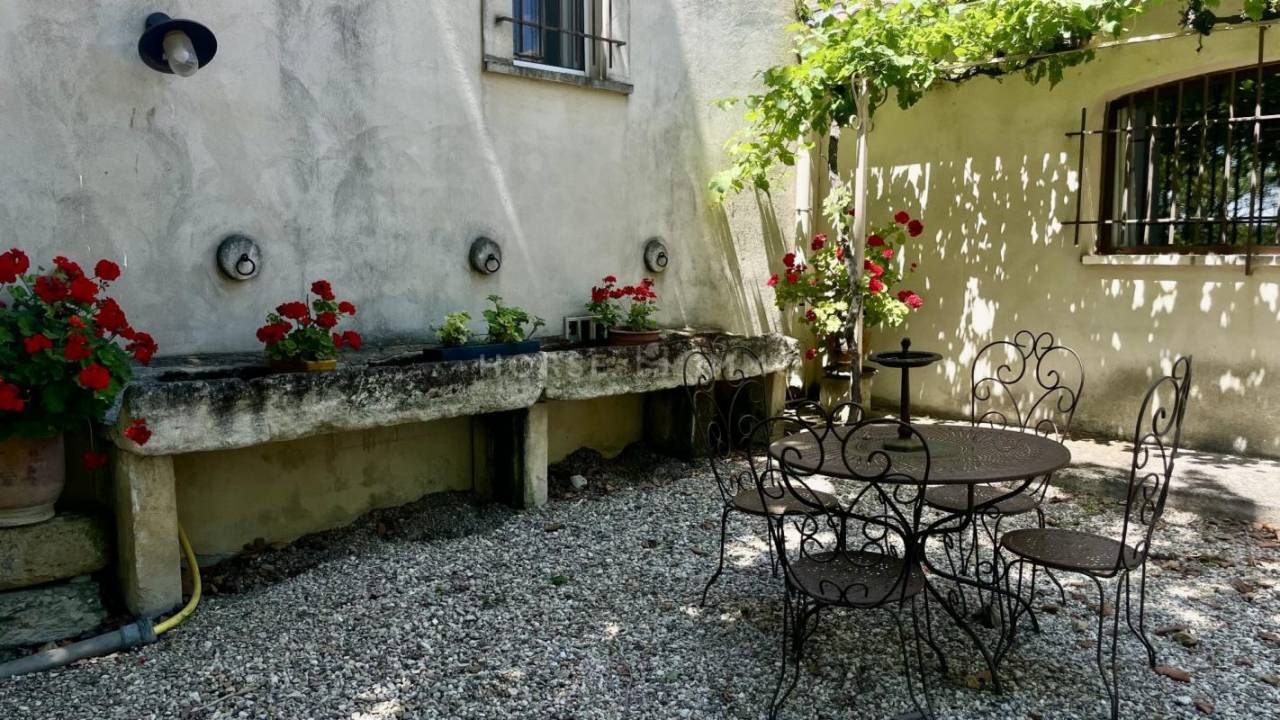 Equestrian property  Gard