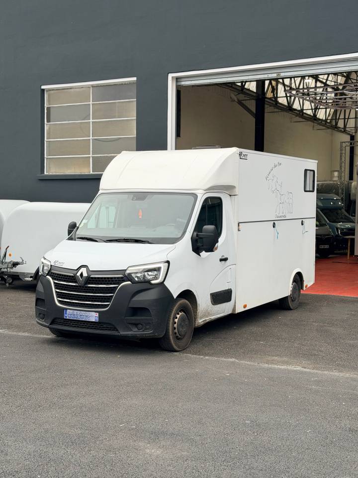 Horsebox HGV AP Petit 3pstalles 2022 Used