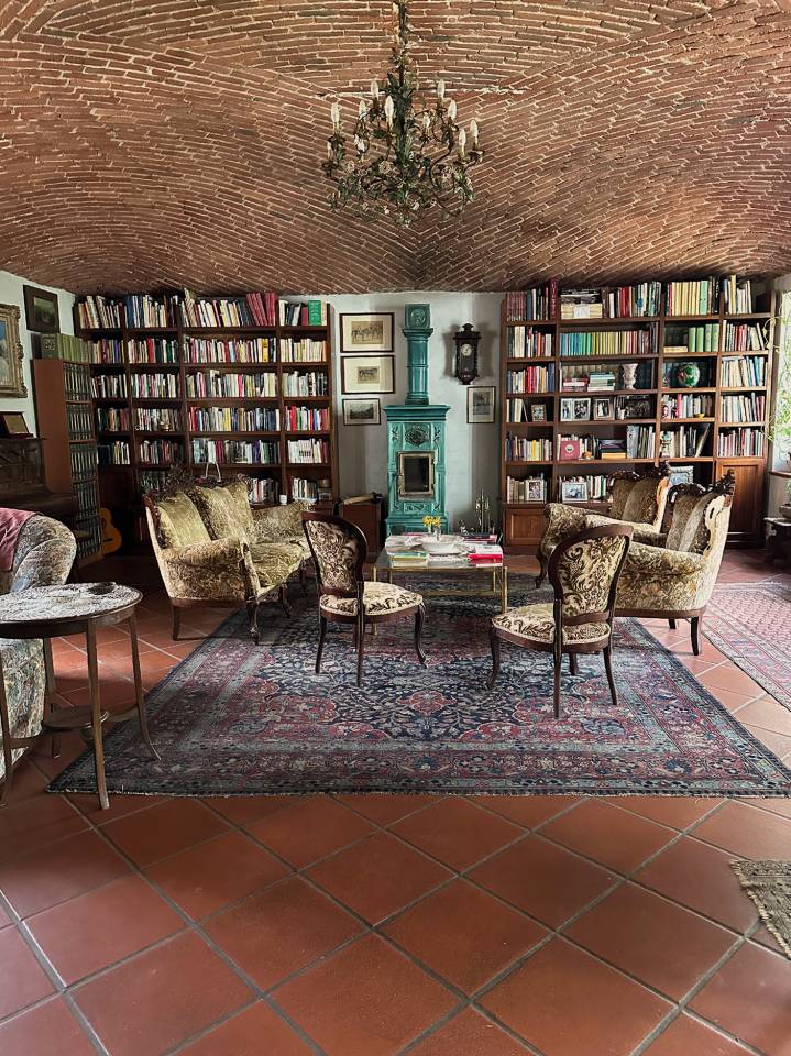Equestrian property  Turin