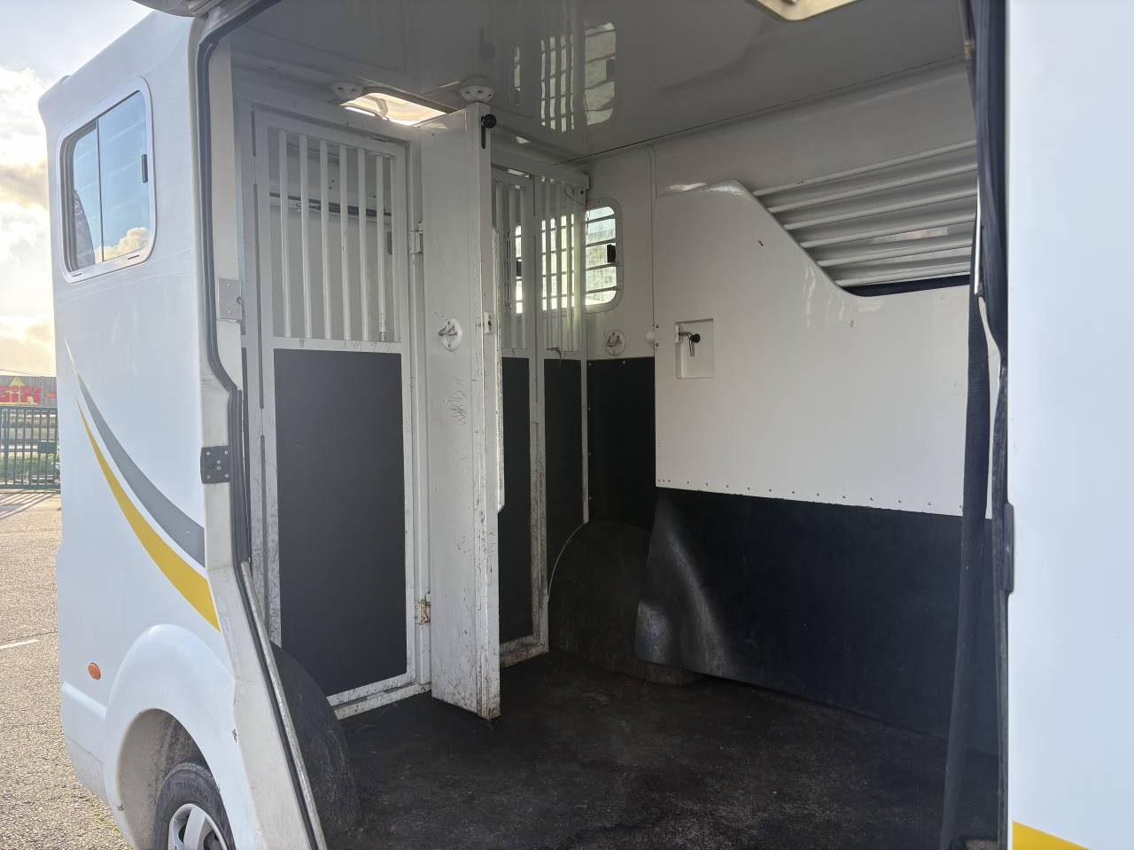 Horsebox HGV Barbot master 2014 Used