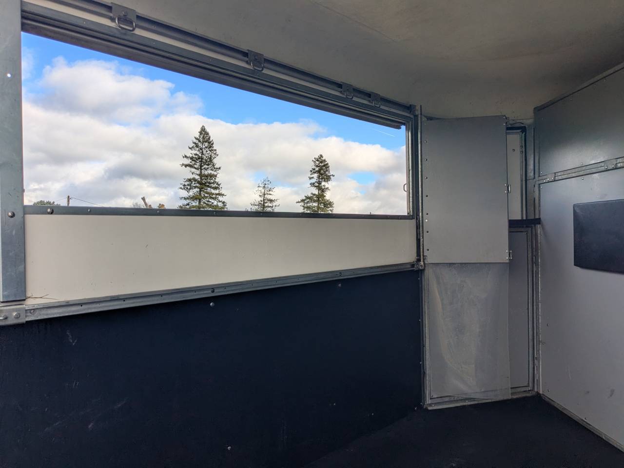 Horse trailer Fautras Oblic + 2 2 Stalls 2022 Used