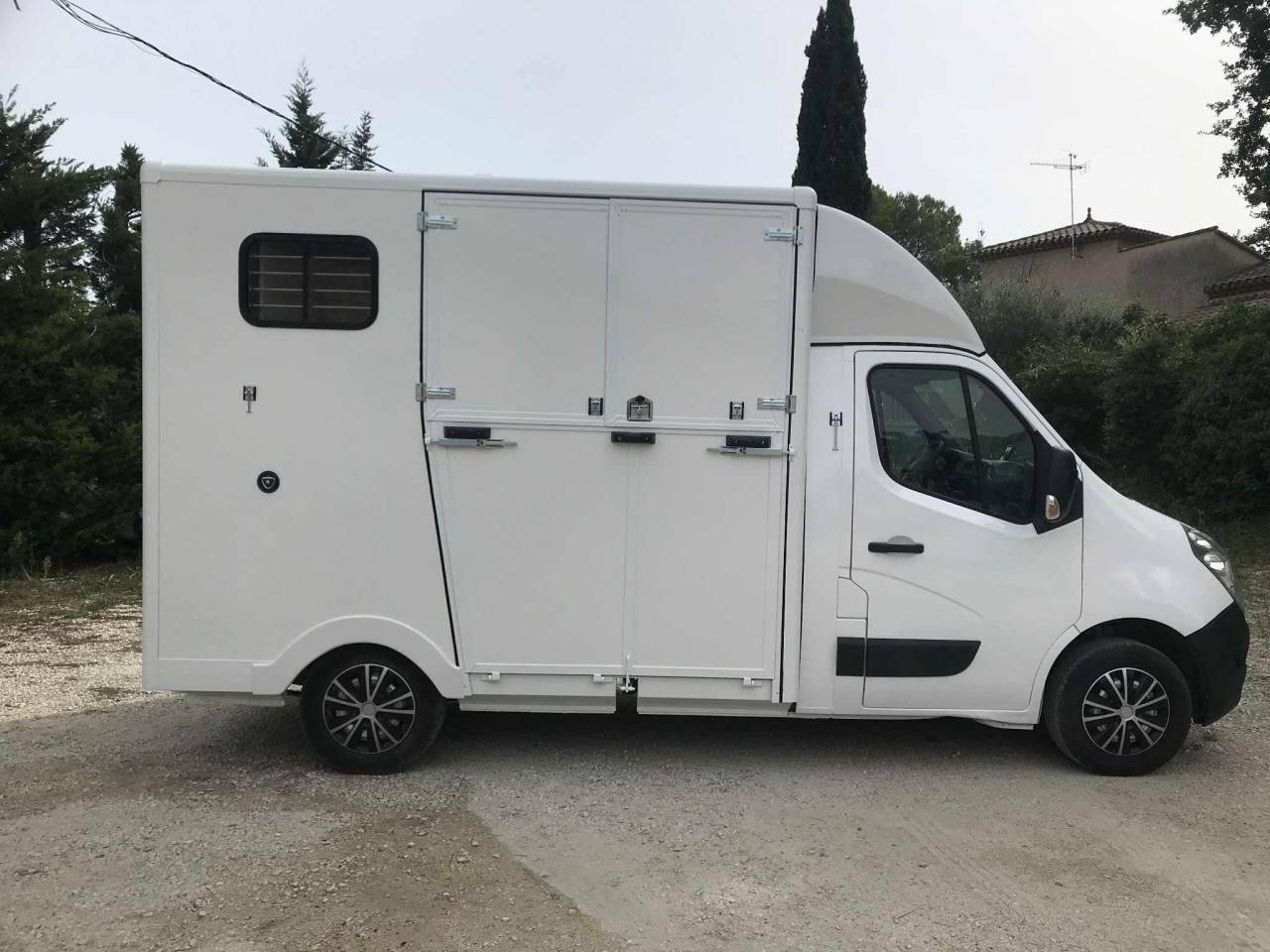 Horsebox HGV Renault  2018 Used