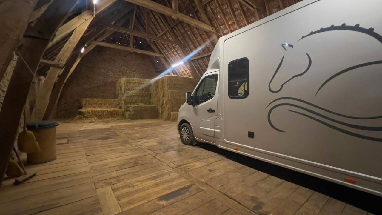 Luxurious equestrian property  Lot