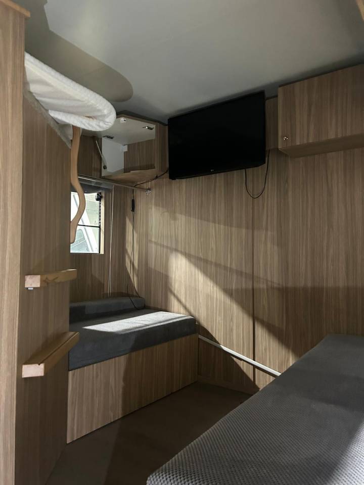 Horsebox NON-HGV Mercedes Actros 2008 Used