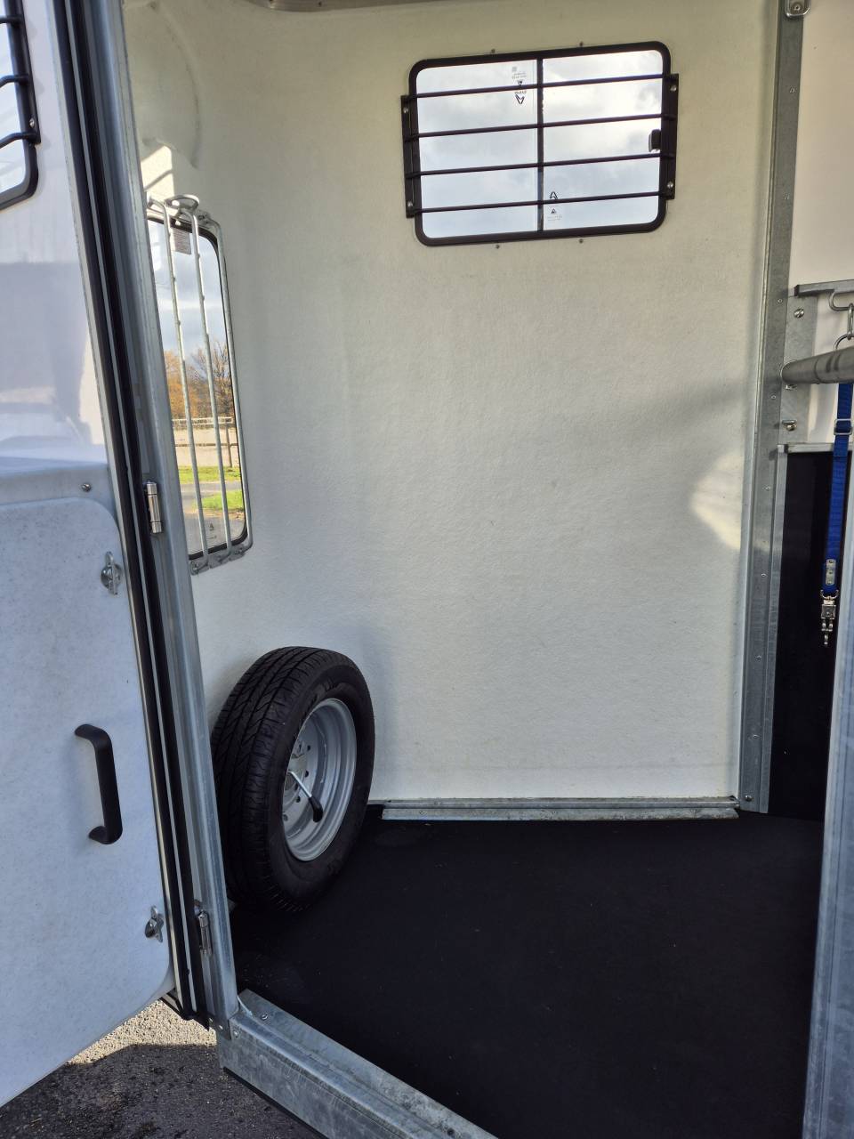 Horse trailer Fautras JMS Cassic 1,5 Stalls 2022 Used