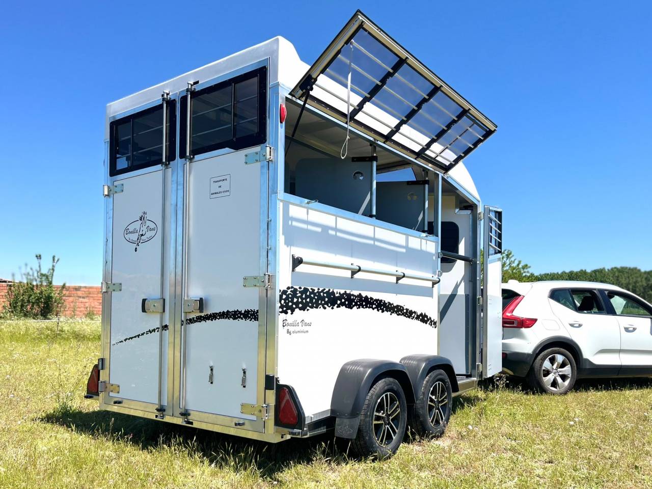 Horse trailer Bonilla B6 Diagonal 2 2 Stalls 2026 New