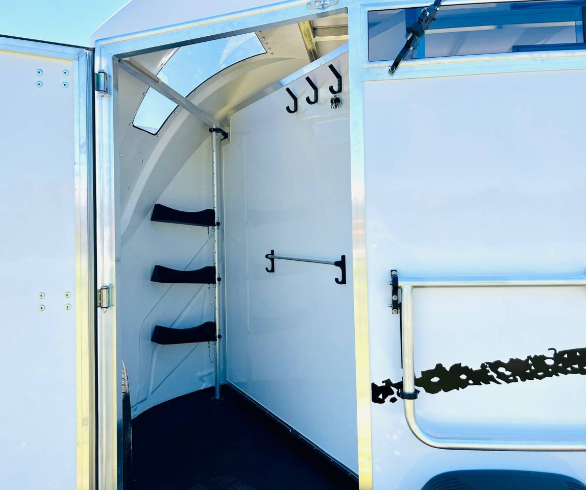 Horse trailer Bonilla B6 Diagonal 2 2 Stalls 2026 New