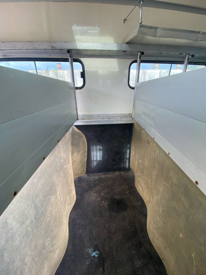 Horsebox NON-HGV Iveco Cursor 2000 Used