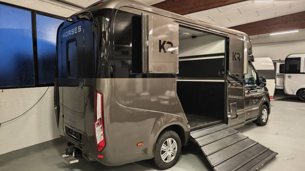 Horsebox HGV Krismar 5p stalles 2026 New