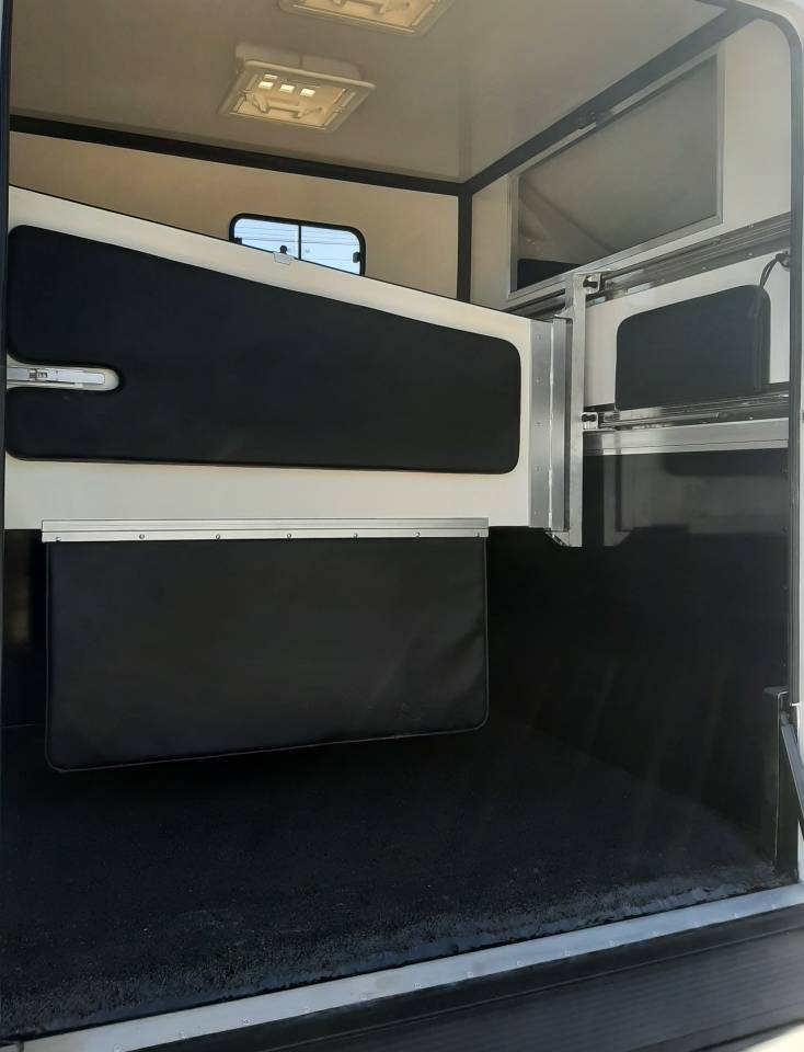 Horsebox HGV Renault Master 2020 Used