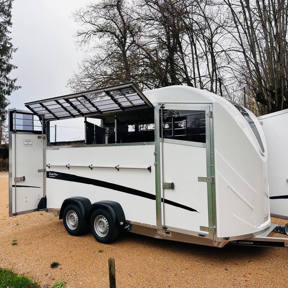 Horse trailer Bonilla Diagonal 3 3 Stalls 2026 New