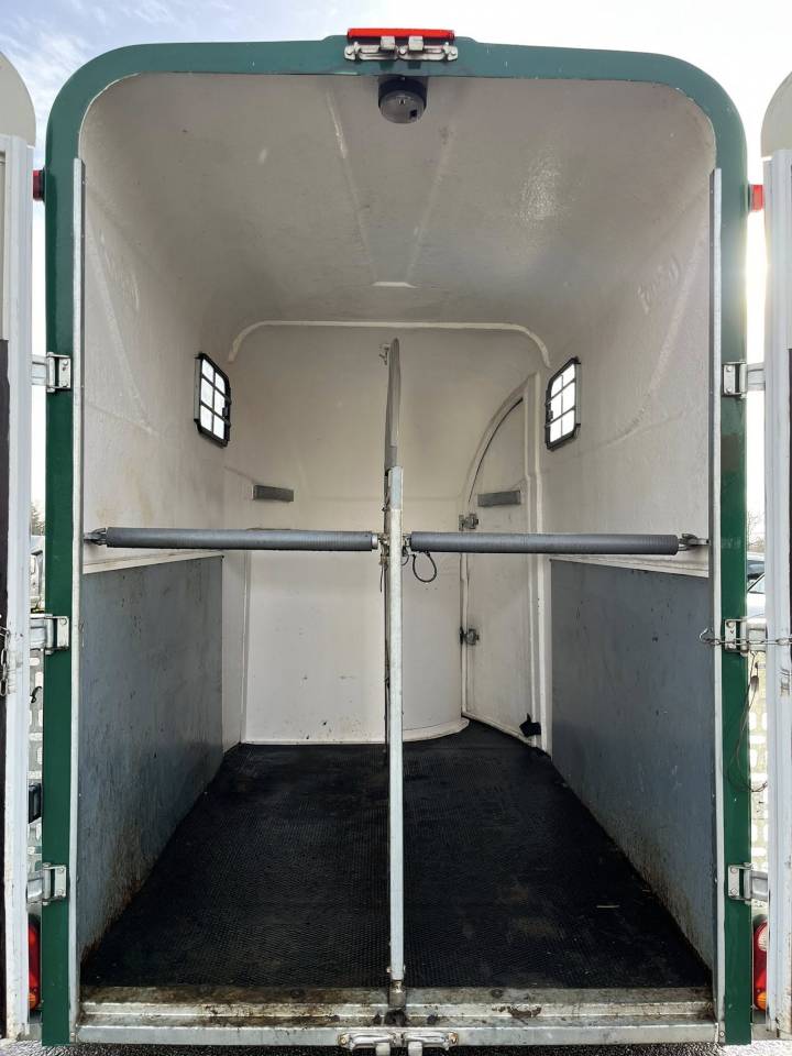 Horse trailer - Other brand -  2 Stalls 2015 Used