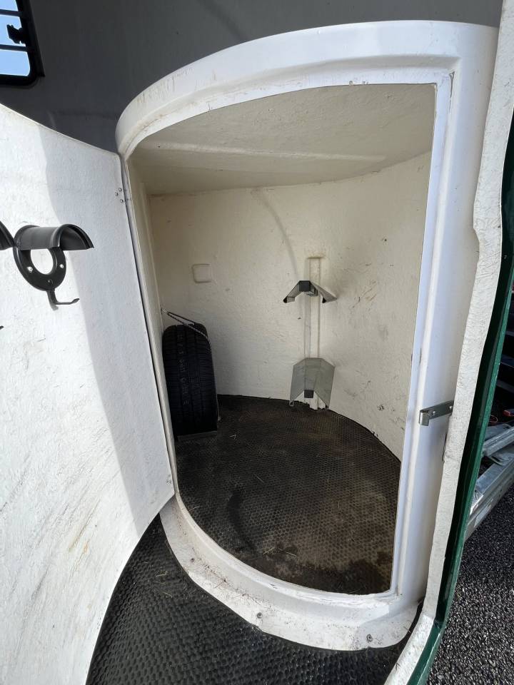 Horse trailer - Other brand -  2 Stalls 2015 Used