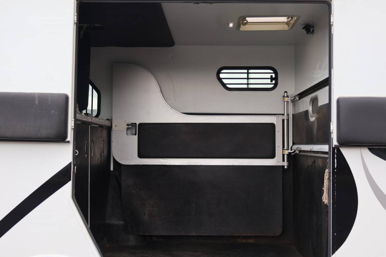 Horsebox HGV Theault THEAULT PROTEO 3.0 180CH 2015 Used