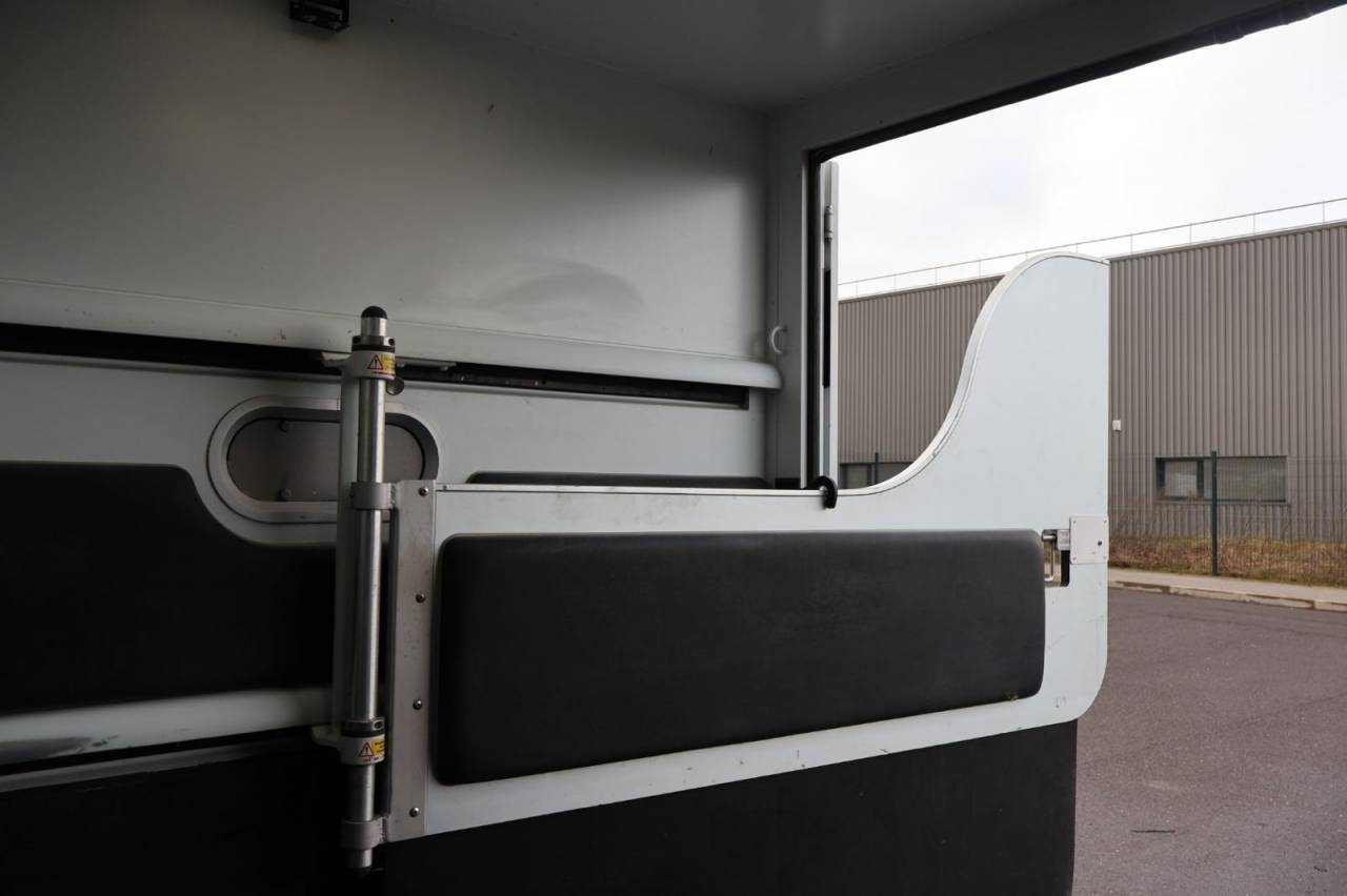Horsebox HGV Theault THEAULT PROTEO 3.0 180CH 2015 Used