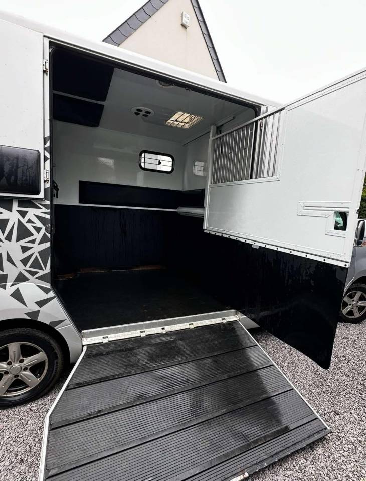Horsebox HGV Renault Renault Master  2011 Used