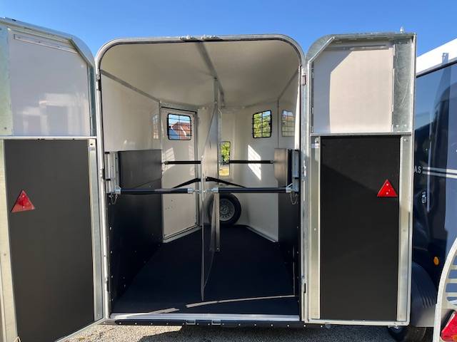 Horse trailer Fautras provan 2 Stalls 2026 New