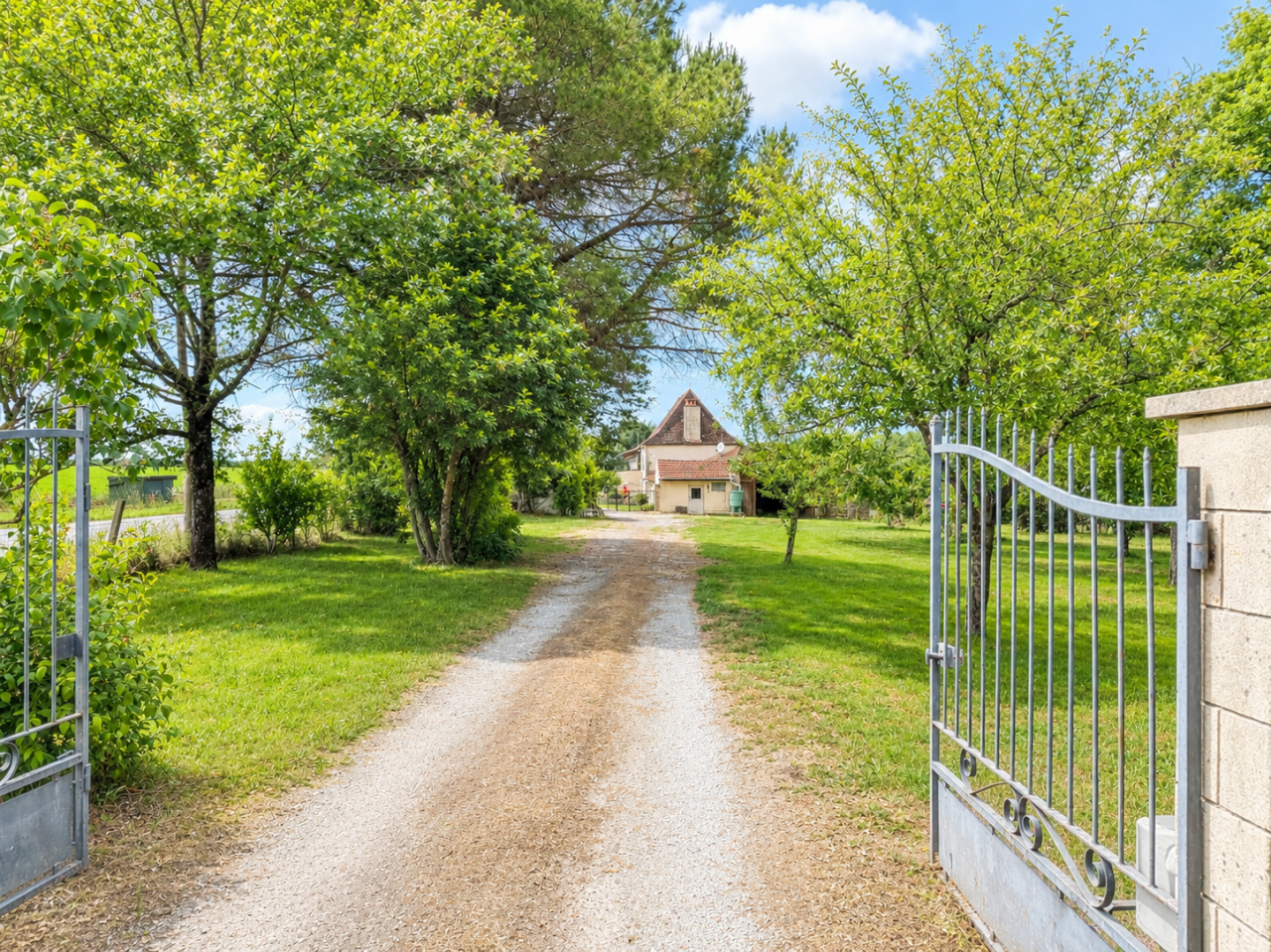 Equestrian property  Dordogne