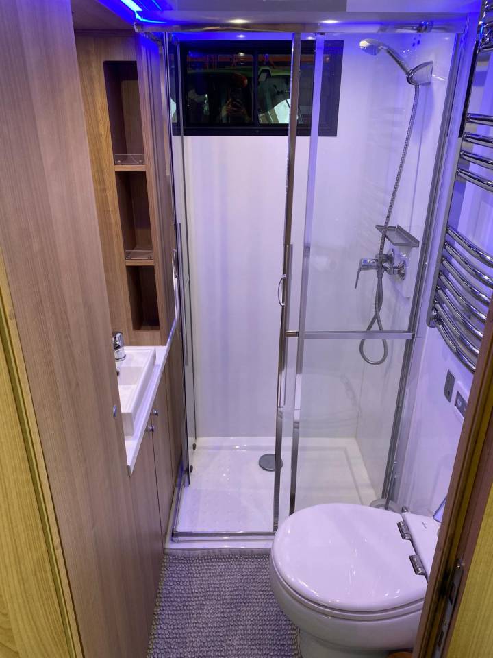 Horsebox NON-HGV Volvo fm 2012 Used