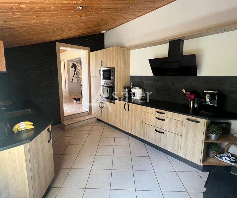 Other country property  Vend&eacute;e