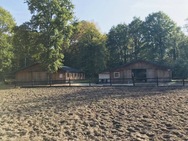 Livery yard  Hainaut