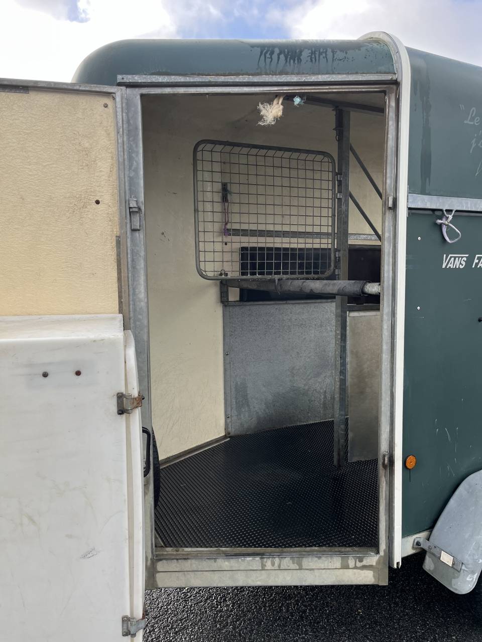 Horse trailer Fautras Provans 2 Stalls 1998 Used
