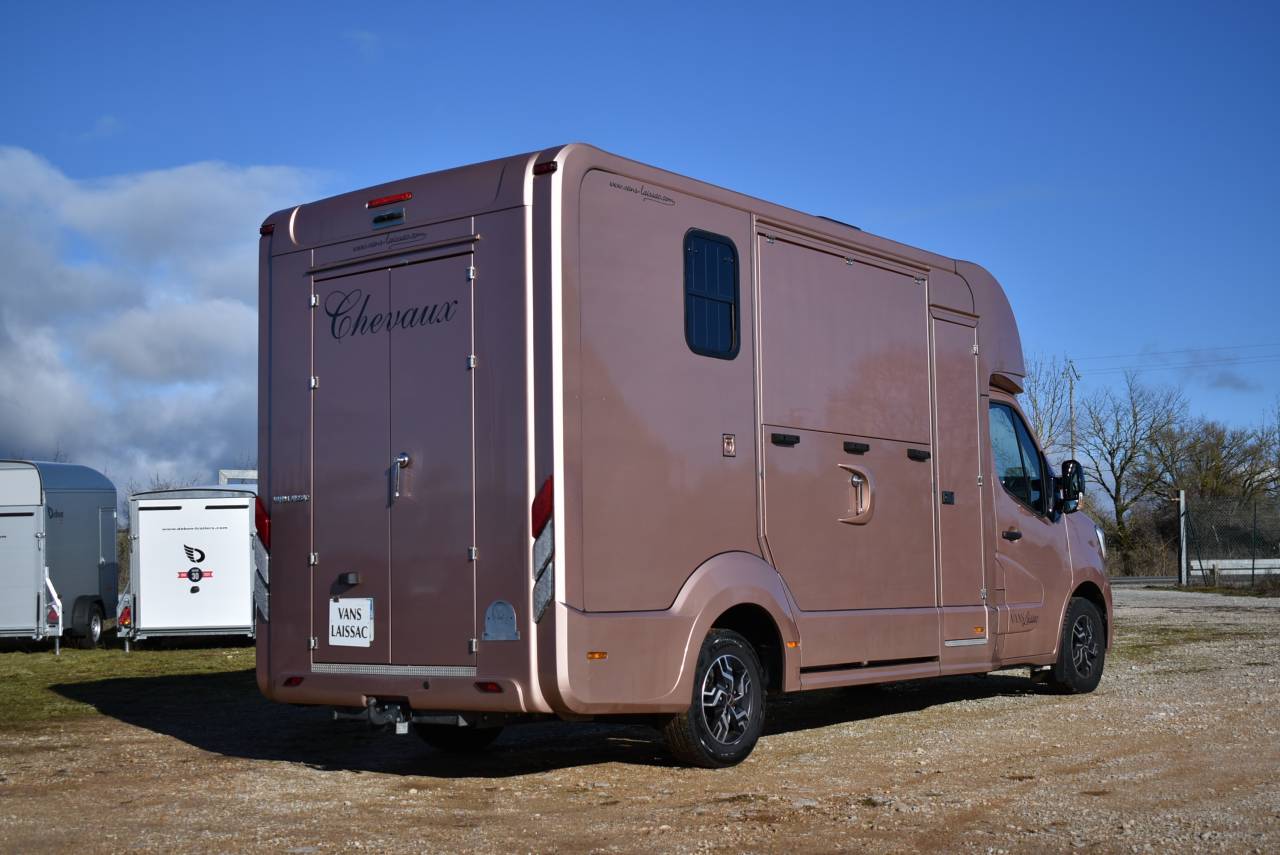 Horsebox HGV Laissac Utilitaires Master 2021 Used