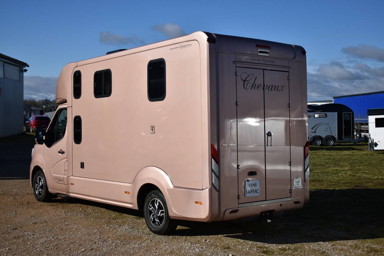Horsebox HGV Laissac Utilitaires Master 2021 Used
