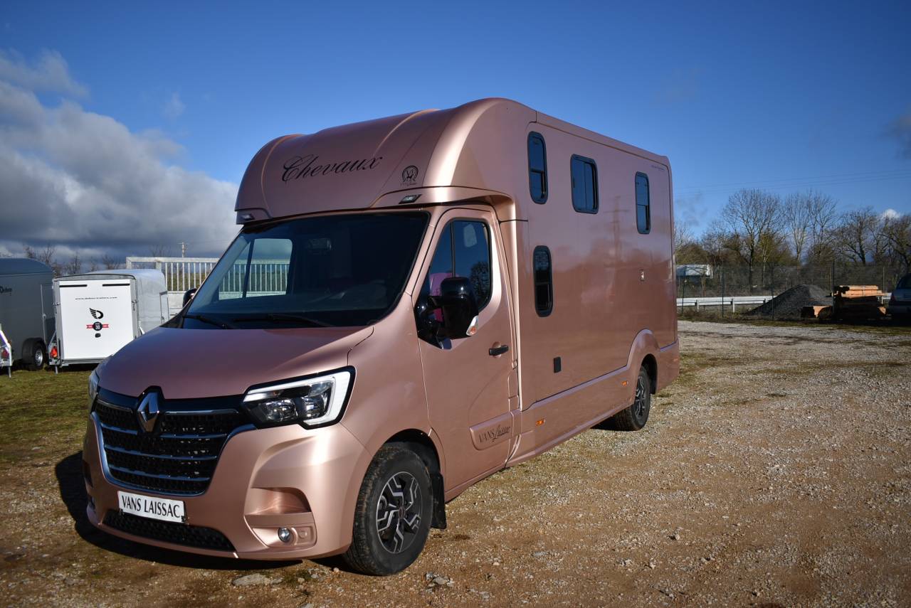 Horsebox HGV Laissac Utilitaires Master 2021 Used
