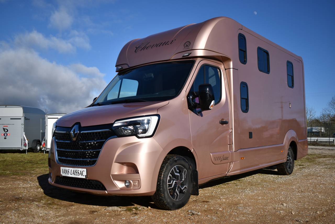Horsebox HGV Laissac Utilitaires Master 2021 Used