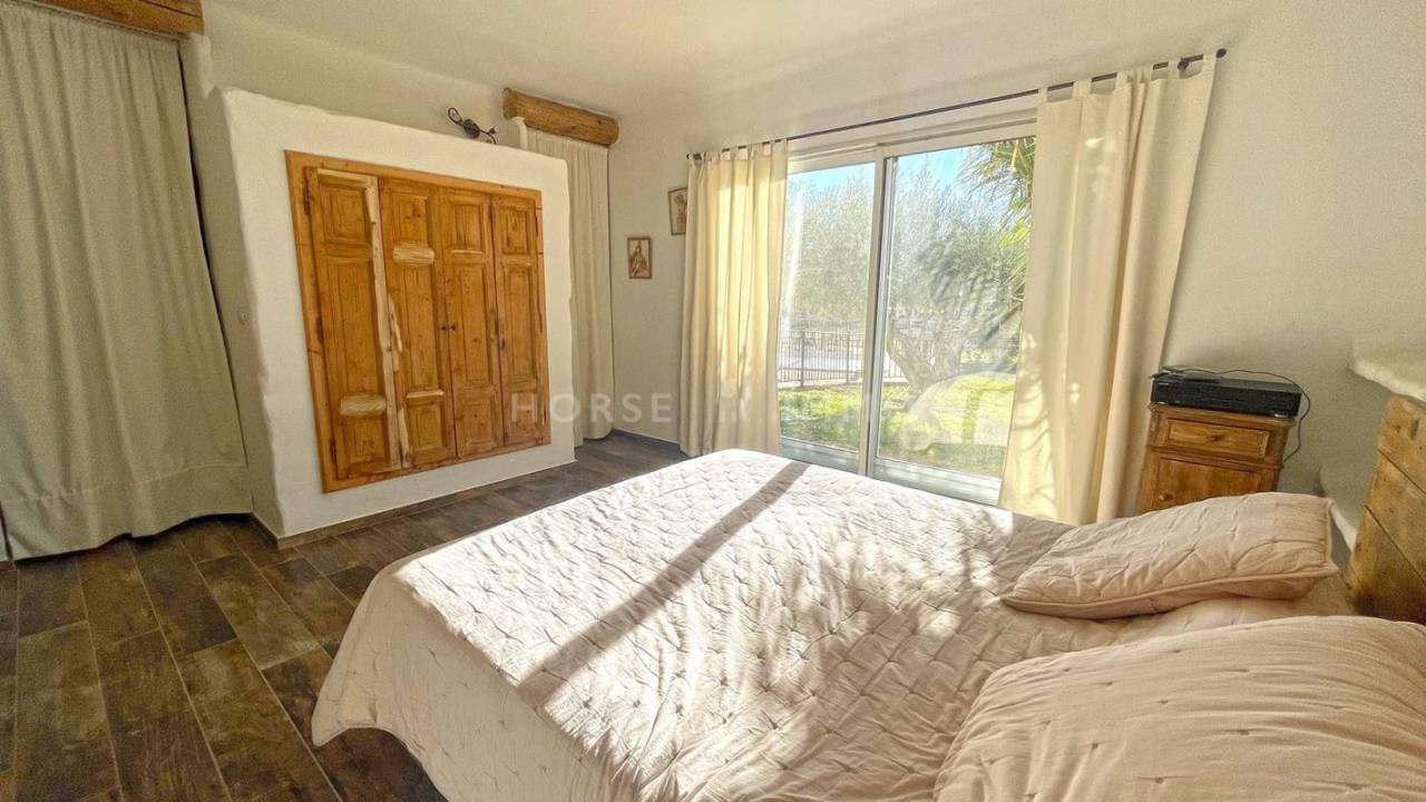 Equestrian property  H&eacute;rault