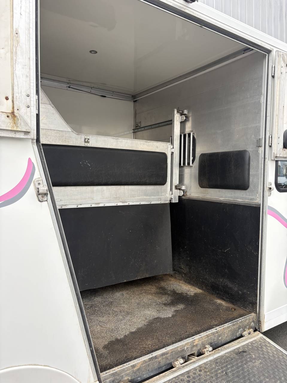 Horsebox HGV Les Vans Roussel  2008 Used