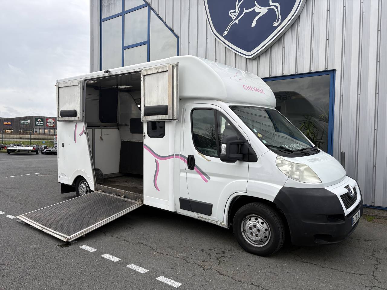 Horsebox HGV Les Vans Roussel  2008 Used