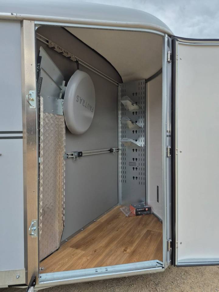 Horse trailer Fautras oblic X3 3 Stalls 2026 New