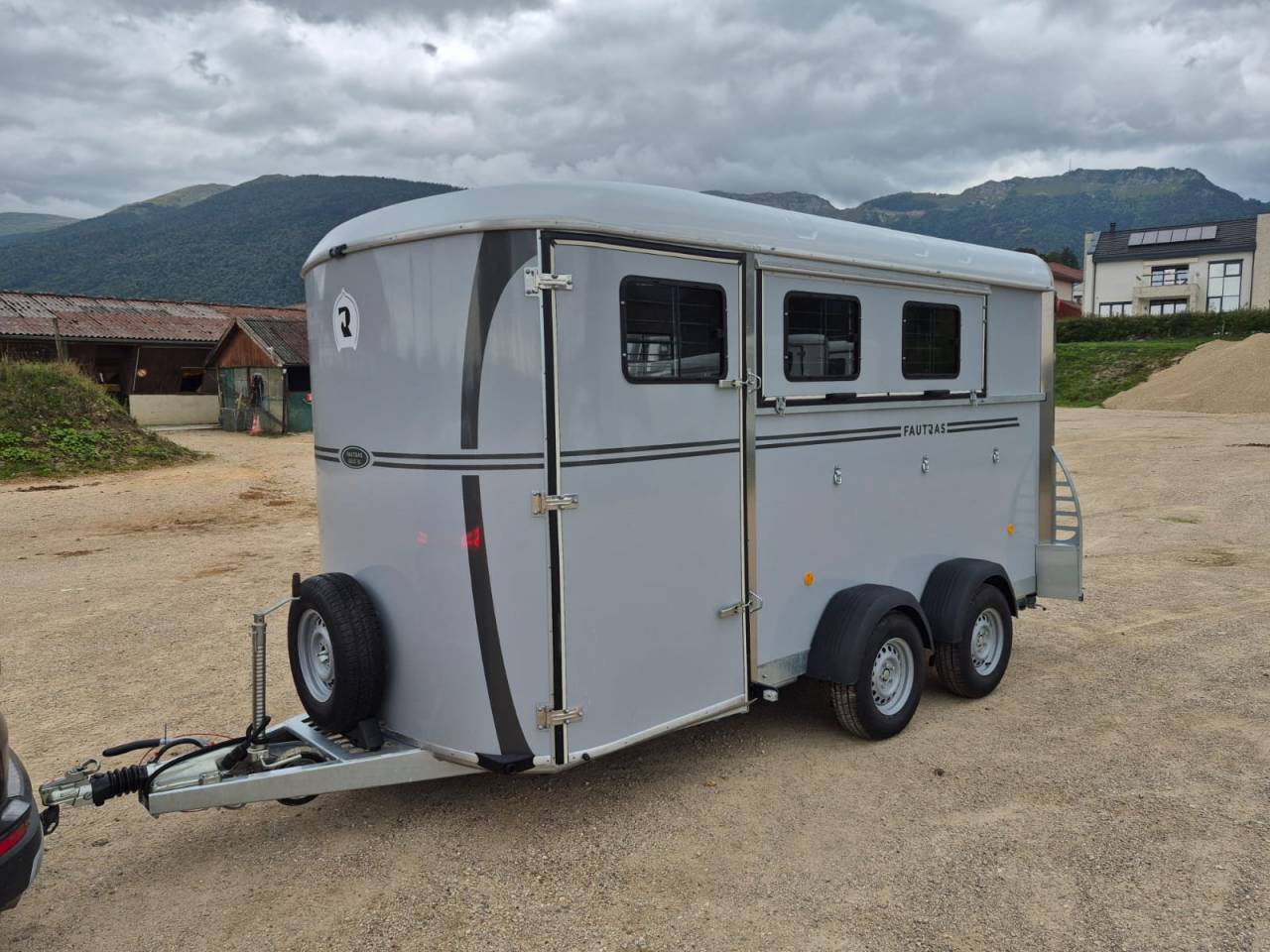 Horse trailer Fautras oblic X3 3 Stalls 2026 New