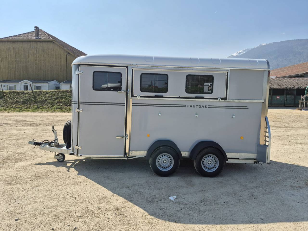 Horse trailer Fautras oblic X3 3 Stalls 2026 New