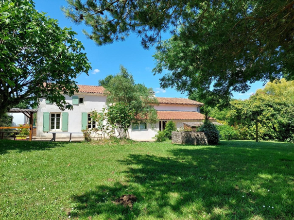 Equestrian property  Charente-Maritime