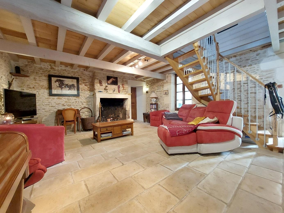 Equestrian property  Charente-Maritime