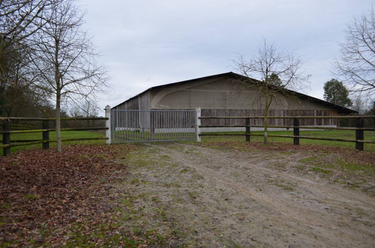 Equestrian property  Mayenne