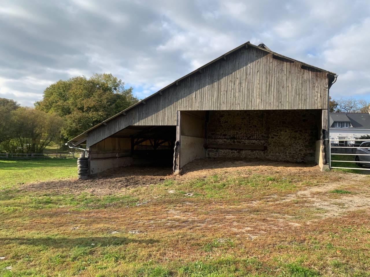 Equestrian property  Mayenne