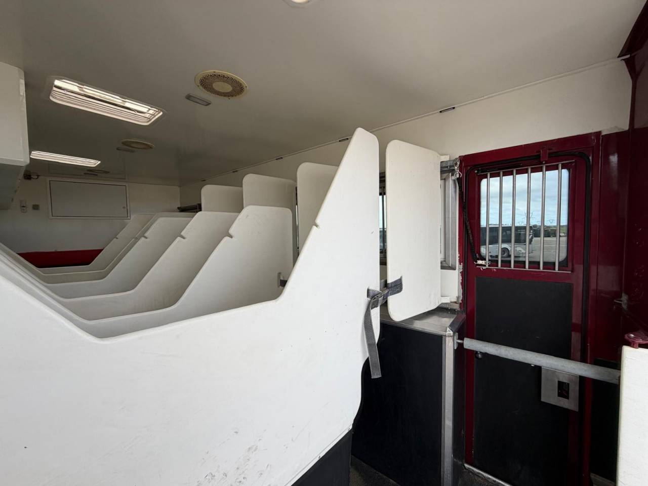Horsebox NON-HGV Volvo Paillard 2017 Used