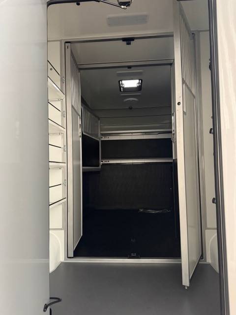 Horsebox HGV AKX Opel Movano 2026 New